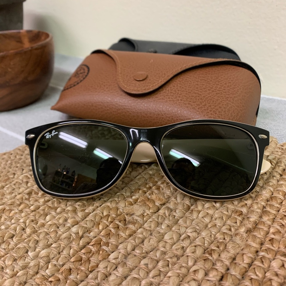 Ray-Ban NEW WAYFARER Sunglasses
